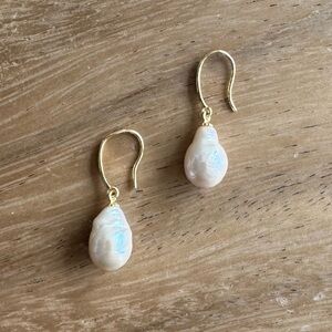NWOT Polo Ralph Lauren Baroque Pearl Earrings
